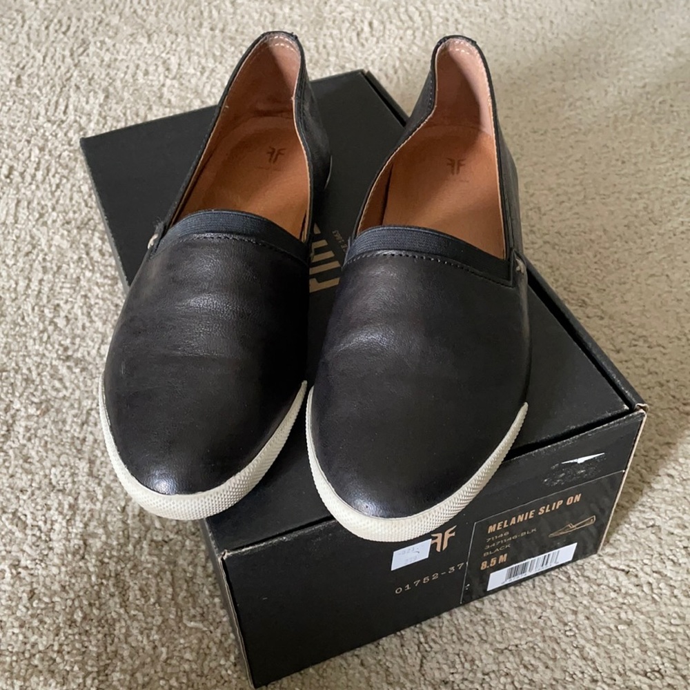 Frye Melanie slip on shoe
